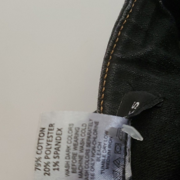 Chadwicks shorts women’s size 6 Bermuda length black demin pull-on elast… - Picture 12 of 16